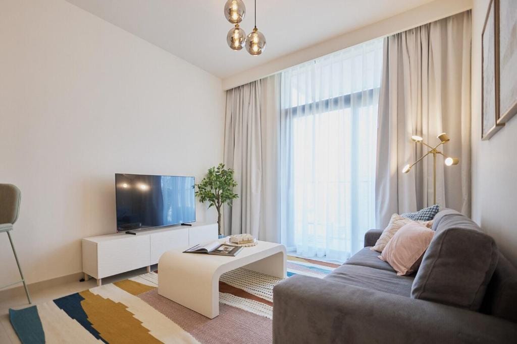 Living area — Premium 1BR